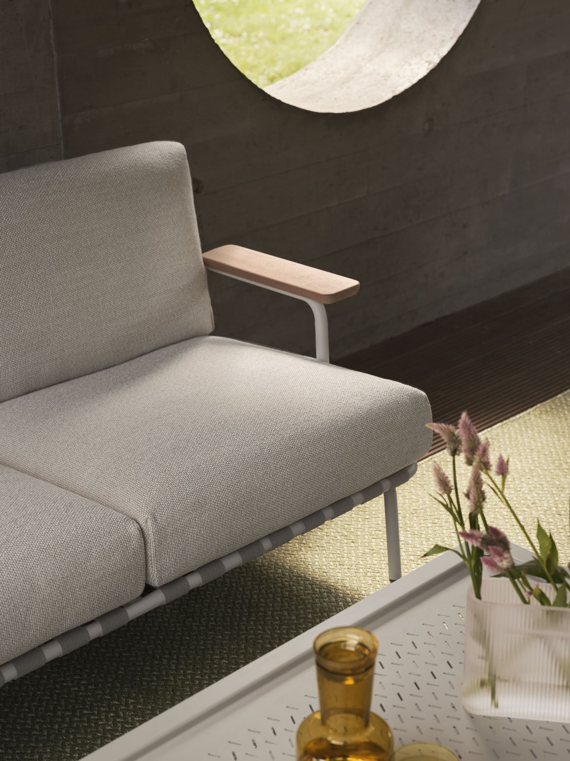 /cdn-cgi/image/width=1500,quality=85,format=auto/globalassets/content-media/images/01.-lifestyle-images/september-24/settle-sofa-2-laze-1-grey-flow-coffee-table-ply-rug-recycled-polyester-moss-green-ridge-vase-16-white-frosted-glass-muuto-low-res.jpg