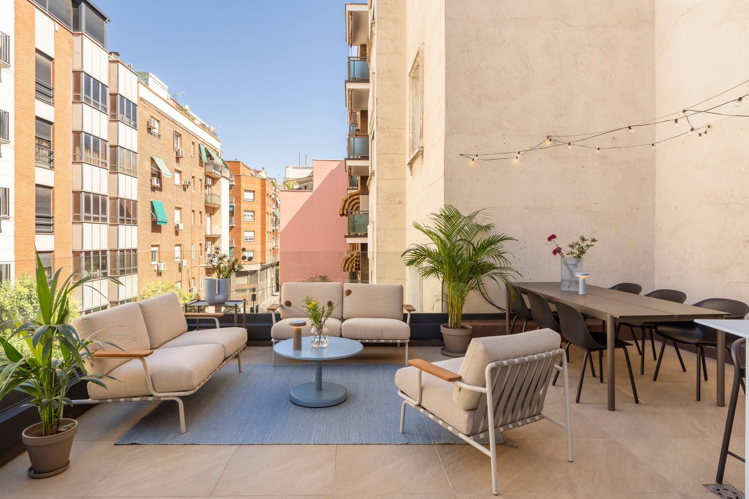 /cdn-cgi/image/width=1500,quality=85,format=auto/globalassets/content-media/images/about/madrid-showroom/madrid-showroom-muuto-med-res-23.jpg