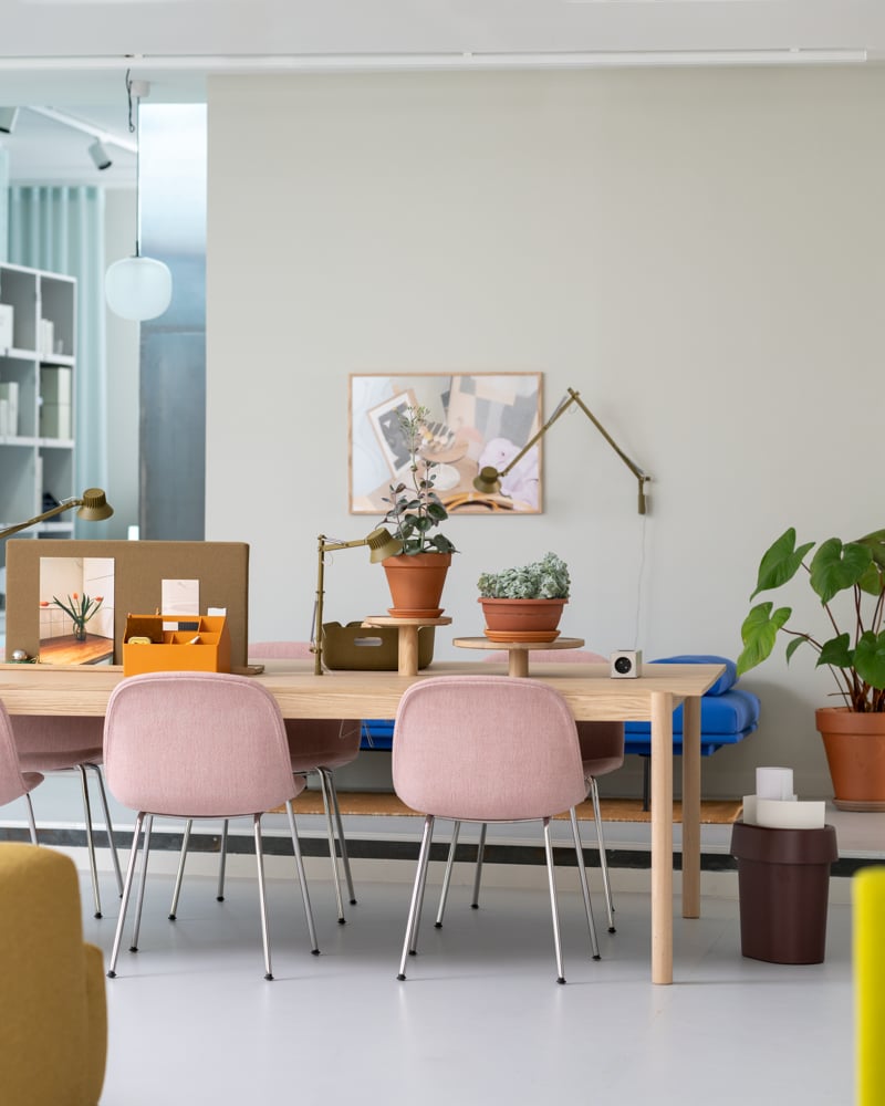 /cdn-cgi/image/width=1500,quality=85,format=auto/globalassets/content-media/images/about/marseille/marseille-showroom-muuto-feb-2024-hi-res-47.png