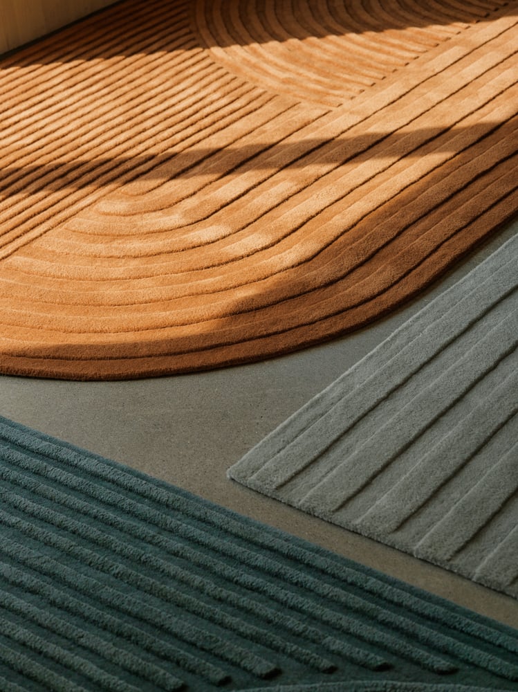 /cdn-cgi/image/width=1500,quality=85,format=auto/globalassets/content-media/images/accessories/rugs/relevo-rug-burnt-orange-dark-green-sage-green-muuto-org.png