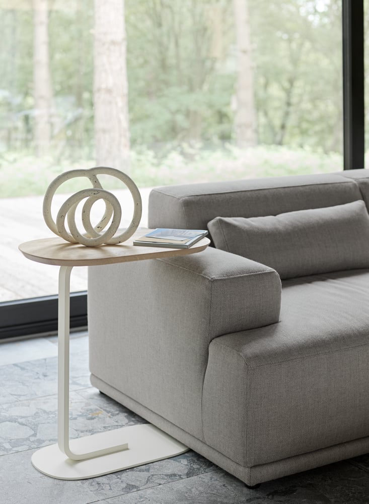 /cdn-cgi/image/width=1500,quality=85,format=auto/globalassets/content-media/images/ar/coconnect-soft-modular-sofa/connect-soft-modular-sofa-rewool-128-relate-h60-solid-oak-off-white-muuto-org.png