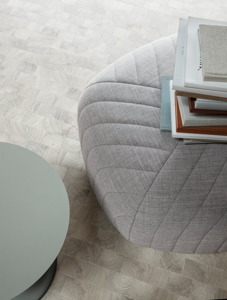 /cdn-cgi/image/width=1500,quality=85,format=auto/globalassets/content-media/images/ar/five-pouf/soft-side-table-dusty-green-o48-h40-five-pouf-remix-123-muuto-org.png