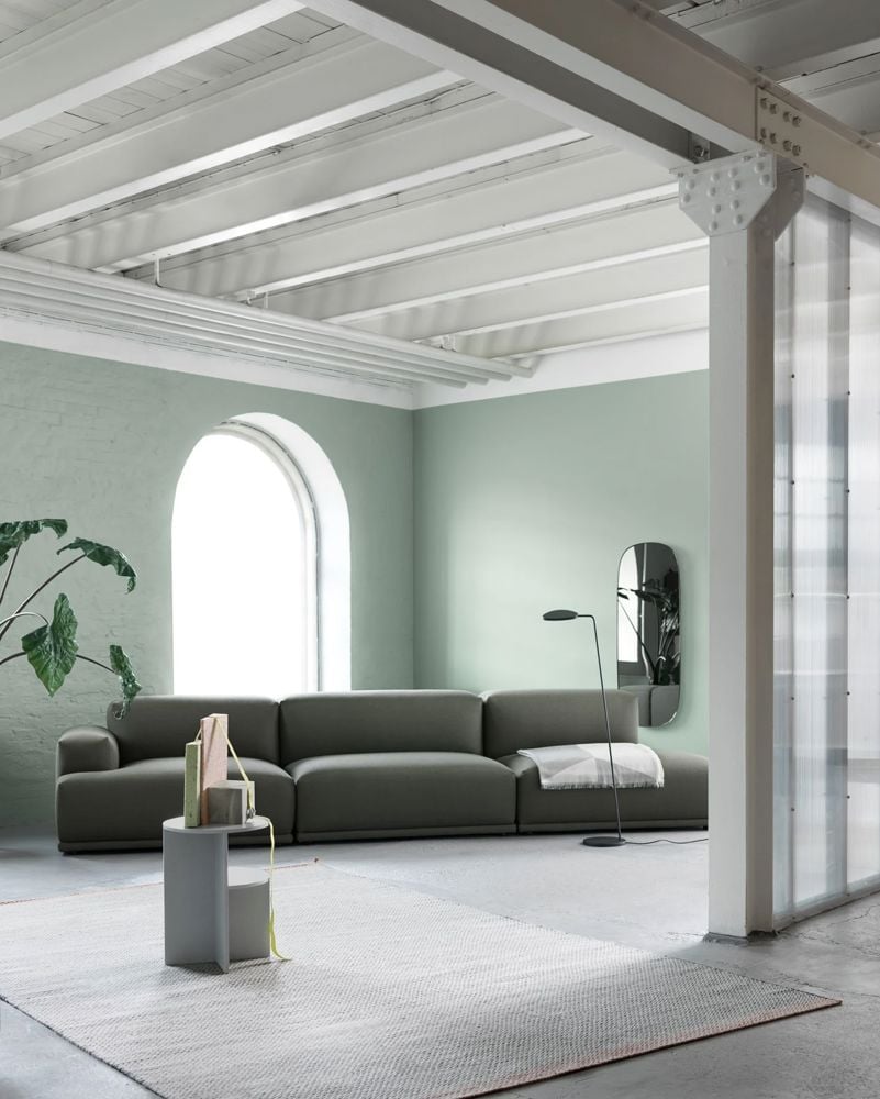 /cdn-cgi/image/width=1500,quality=85,format=auto/globalassets/content-media/images/configurator/connect-sofa-fiord-961-halves-ply-leaf-floor-lamp-framed-mirror-org.jpg