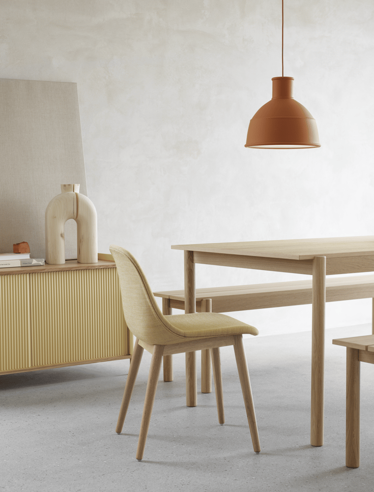 /cdn-cgi/image/width=1500,quality=85,format=auto/globalassets/content-media/images/configurator/linear-wood-series-oak-fiber-side-chair-oak-canvas-414-enfold-sideboard-low-oak-sand-unfold-3-muuto-org.png