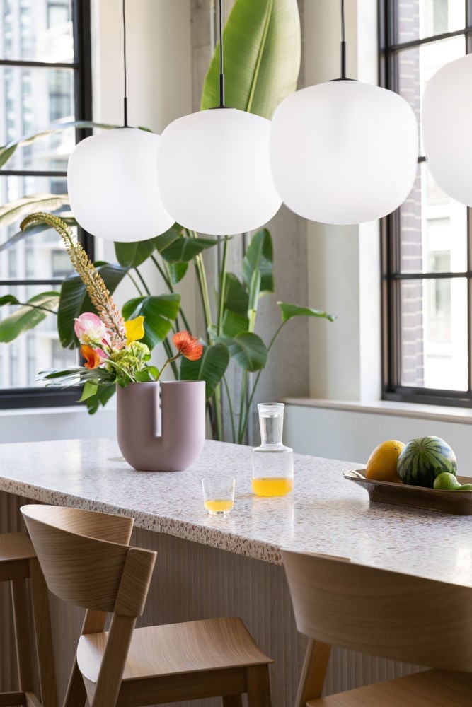/cdn-cgi/image/width=1500,quality=85,format=auto/globalassets/content-media/images/design-days/cafe-spaces/chicago-neocon-muuto-2024-low-res-64.jpg