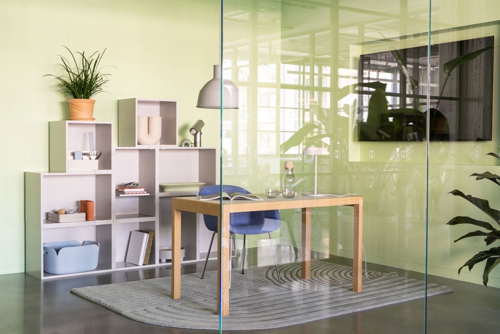 /cdn-cgi/image/width=1500,quality=85,format=auto/globalassets/content-media/images/design-days/private-office/chicago-neocon-muuto-2024-low-res-84.jpg
