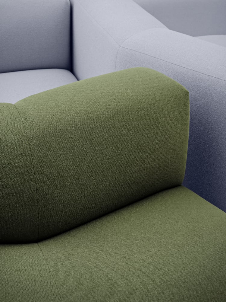 /cdn-cgi/image/width=1500,quality=85,format=auto/globalassets/content-media/images/design-days/welcoming-lounge/connect-acca-731-grain-68243-concept-muuto-3750x5000-hi-res.png