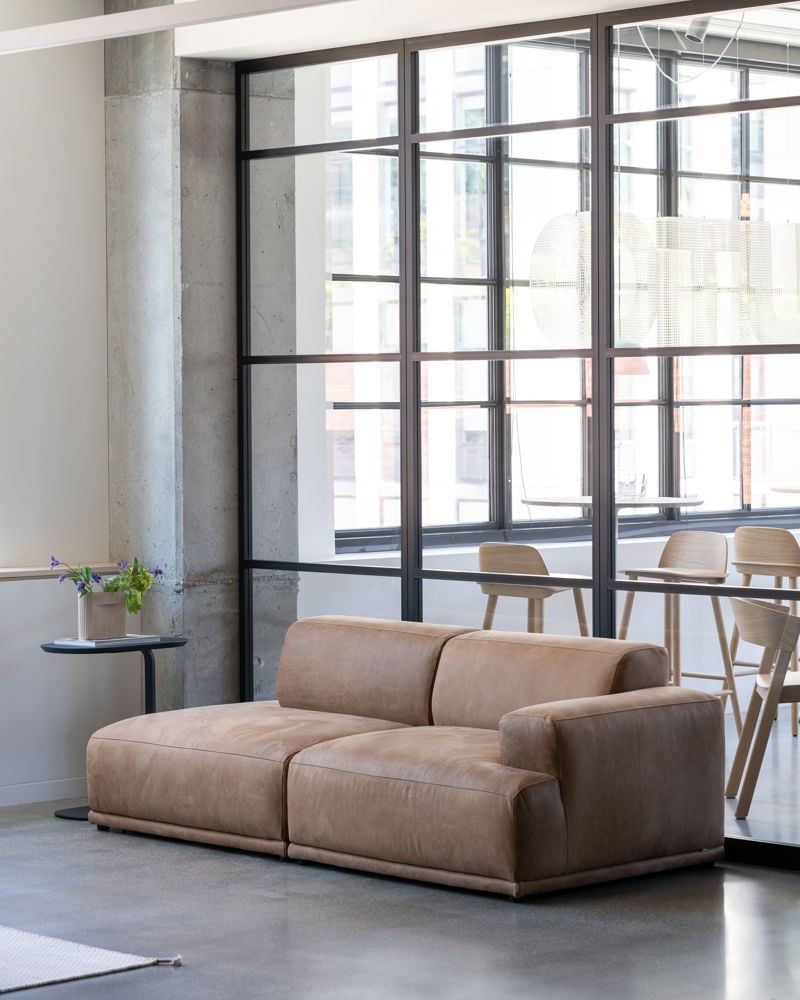 /cdn-cgi/image/width=1500,quality=85,format=auto/globalassets/content-media/images/design-days/work-lounge/chicago-neocon-muuto-2024-low-res-42.jpg