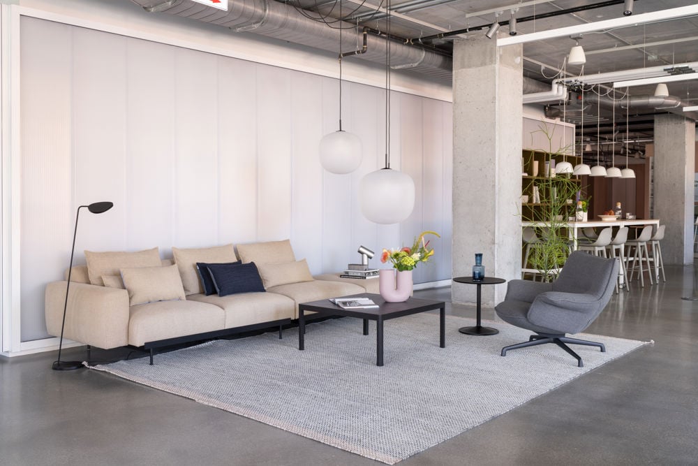 /cdn-cgi/image/width=1500,quality=85,format=auto/globalassets/content-media/images/design-days/work-lounge/chicago-neocon-muuto-2024-low-res-44.jpg