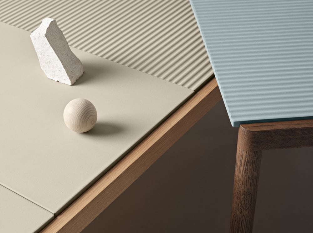 /cdn-cgi/image/width=1500,quality=85,format=auto/globalassets/content-media/images/materials/wood/couple-concept-landscape-muuto-5000x3722.png