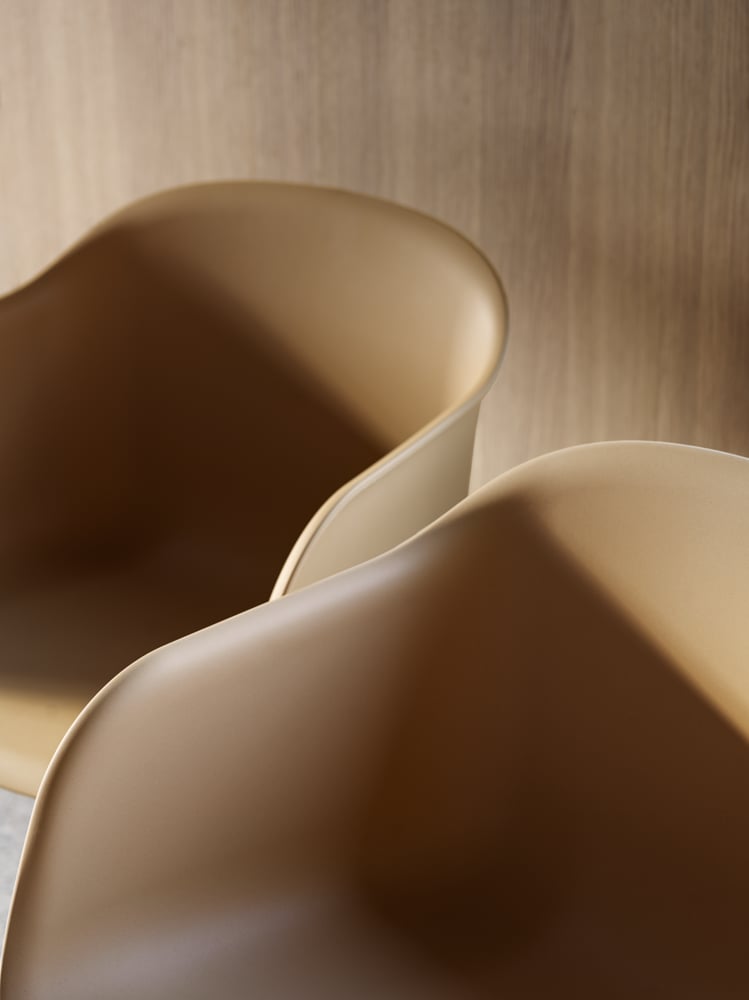/cdn-cgi/image/width=1500,quality=85,format=auto/globalassets/content-media/images/neuroaesthetics/fiber-armchair---lifestyle-image.png