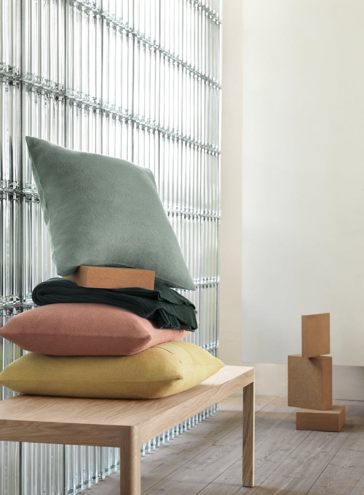 layer-cushion-sage-green-dusty-rose-yellow-rhythm-throw-dark-green-workshop-coffee-table-muuto-org