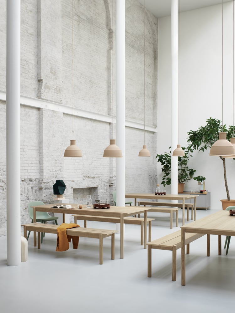 /cdn-cgi/image/width=1500,quality=85,format=auto/globalassets/content-media/images/plp/lighting/linear-wood-table-bench-oak-fiber-side-dusty-green-unfold-nude-enfold-grey-platform-tray-muuto-org.png