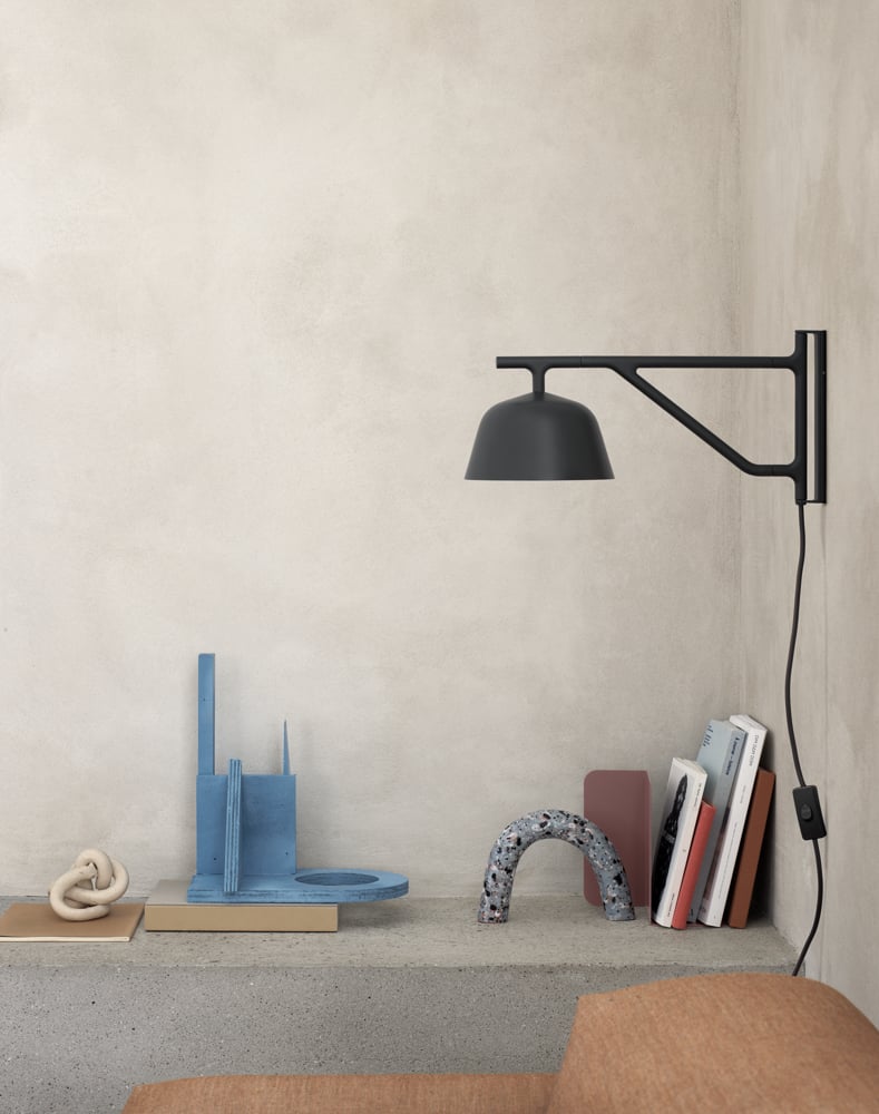 /cdn-cgi/image/width=1500,quality=85,format=auto/globalassets/content-media/images/plp/lighting/wall-lamps/ambit-wall-lamp-black-connect-sofa-remix-252-compile-bookend-muuto-org.png