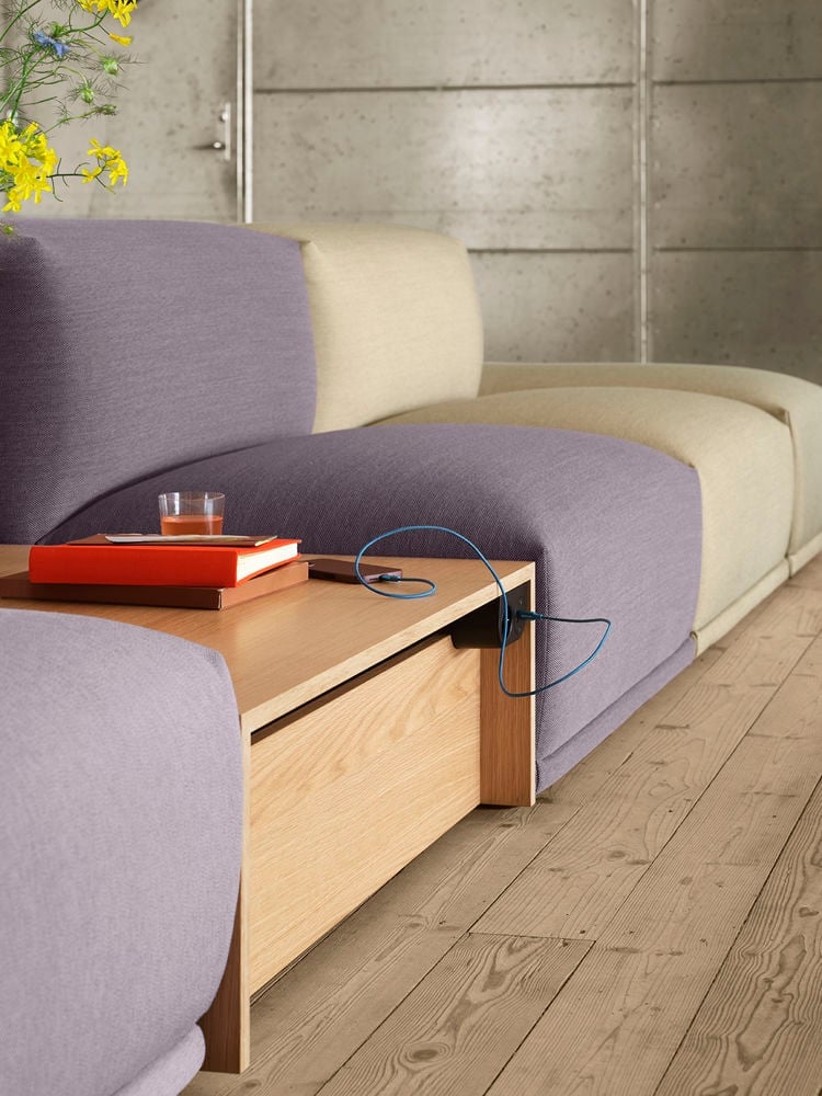 /cdn-cgi/image/width=1500,quality=85,format=auto/globalassets/content-media/images/plp/sofas/modular-sofas/connect-steelcut-quartet-224-924-654-table-92x92-oak-veneer-low-res.jpg