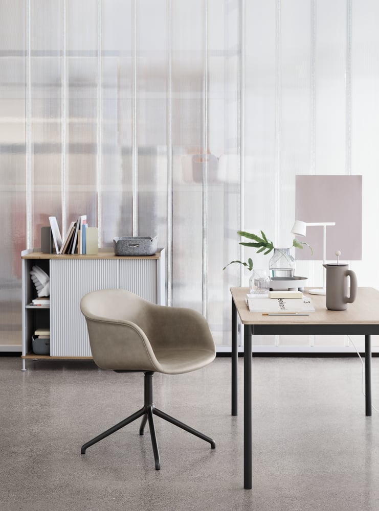 /cdn-cgi/image/width=1500,quality=85,format=auto/globalassets/content-media/images/products/shop-by-family/fiber-chair-family/slider/fiber-armchair-swivel-refine-stone-enfold-base-tip-platform-muuto-org.png