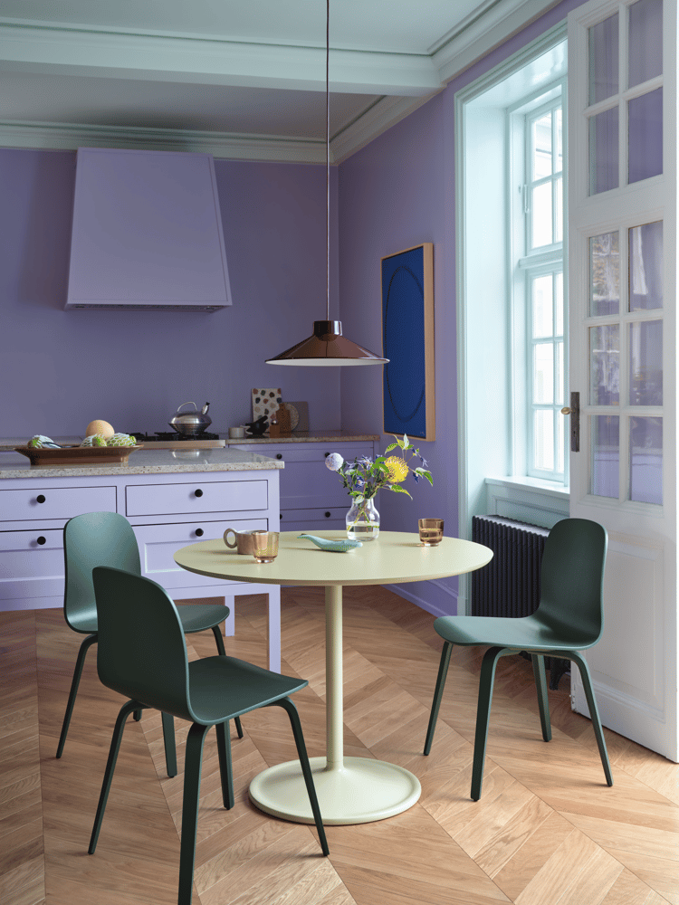 soft-table-95-h73-beige-green-visu-chair-dark-green-top-pendant-36-deep-red-muuto-org.png