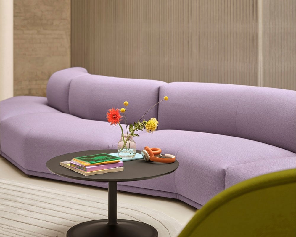 /cdn-cgi/image/width=1500,quality=85,format=auto/globalassets/content-media/images/sofa-experience/connect-l-m-steelcut-quartet-644-fiber-lounge-arm-swivel-vidar-956-gaze-mirror-soft-side-black-low-res_5x4.jpg