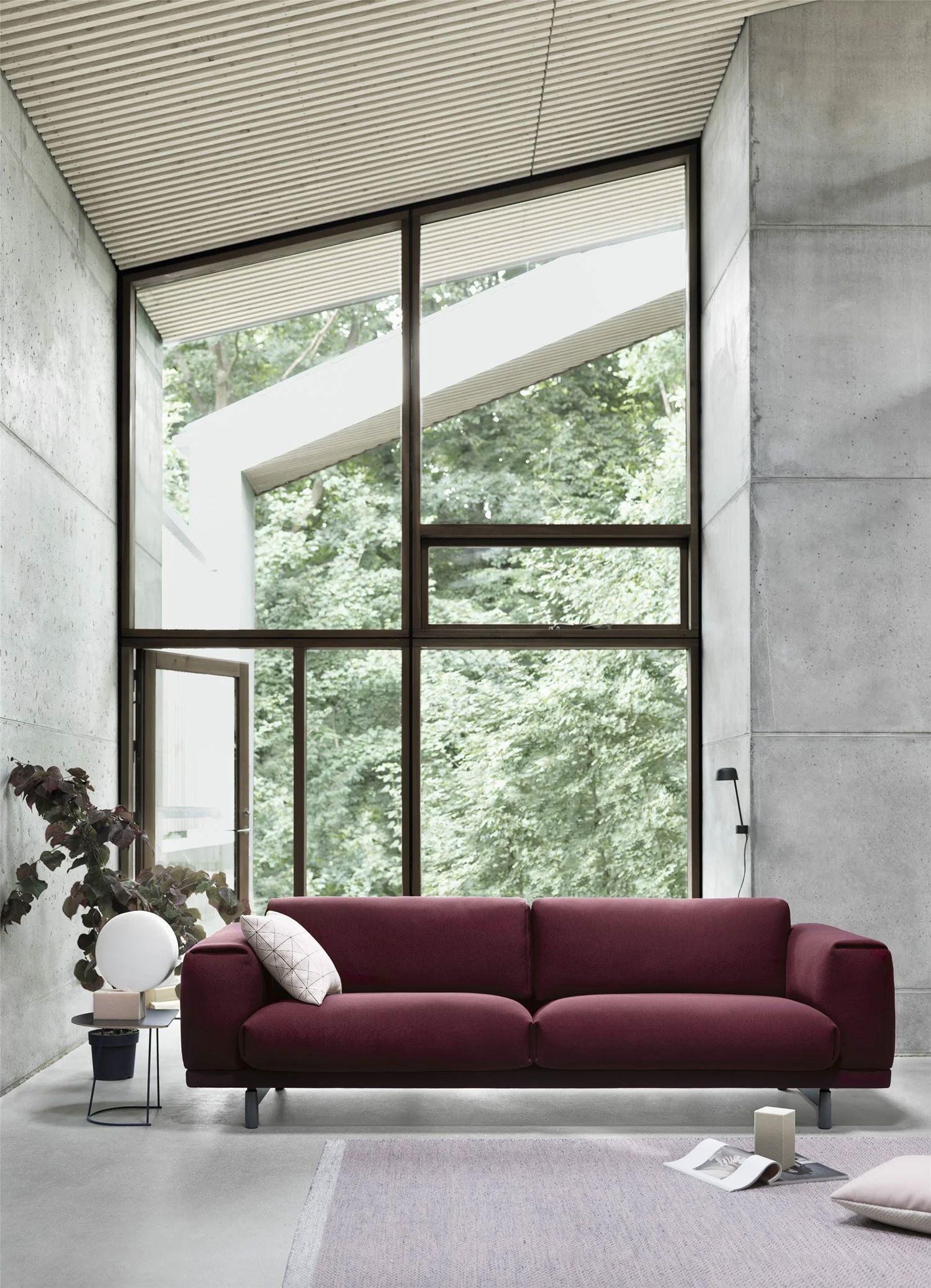 /cdn-cgi/image/width=1500,quality=85,format=auto/globalassets/content-media/images/stories/a-welcoming-design-rest-series/rest_pitch_charm_lean_tile_ply_med-res_150_optimized.jpg
