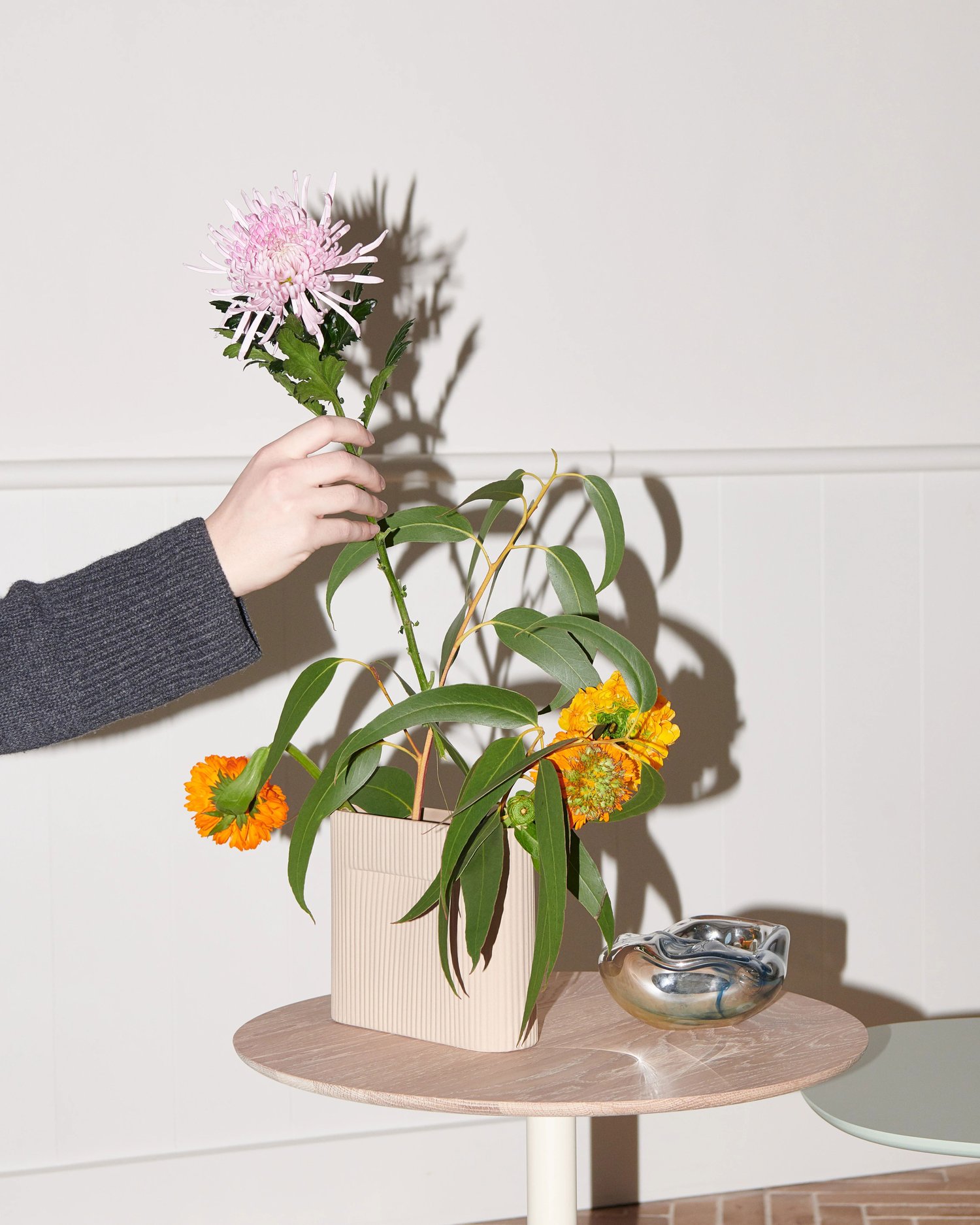 /cdn-cgi/image/width=1500,quality=85,format=auto/globalassets/content-media/images/stories/designing-the-social-workplace/muuto-lifestyle-bln-26.jpeg