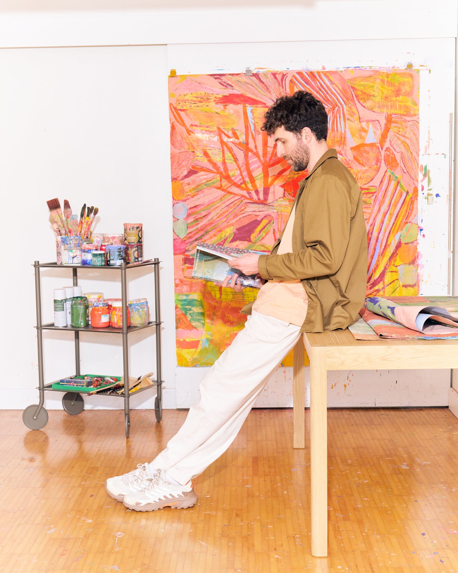 /cdn-cgi/image/width=1500,quality=85,format=auto/globalassets/content-media/images/stories/home-stories/inside-with---geoffroy/geoffroy-x-muuto0357_selection-finale.jpg