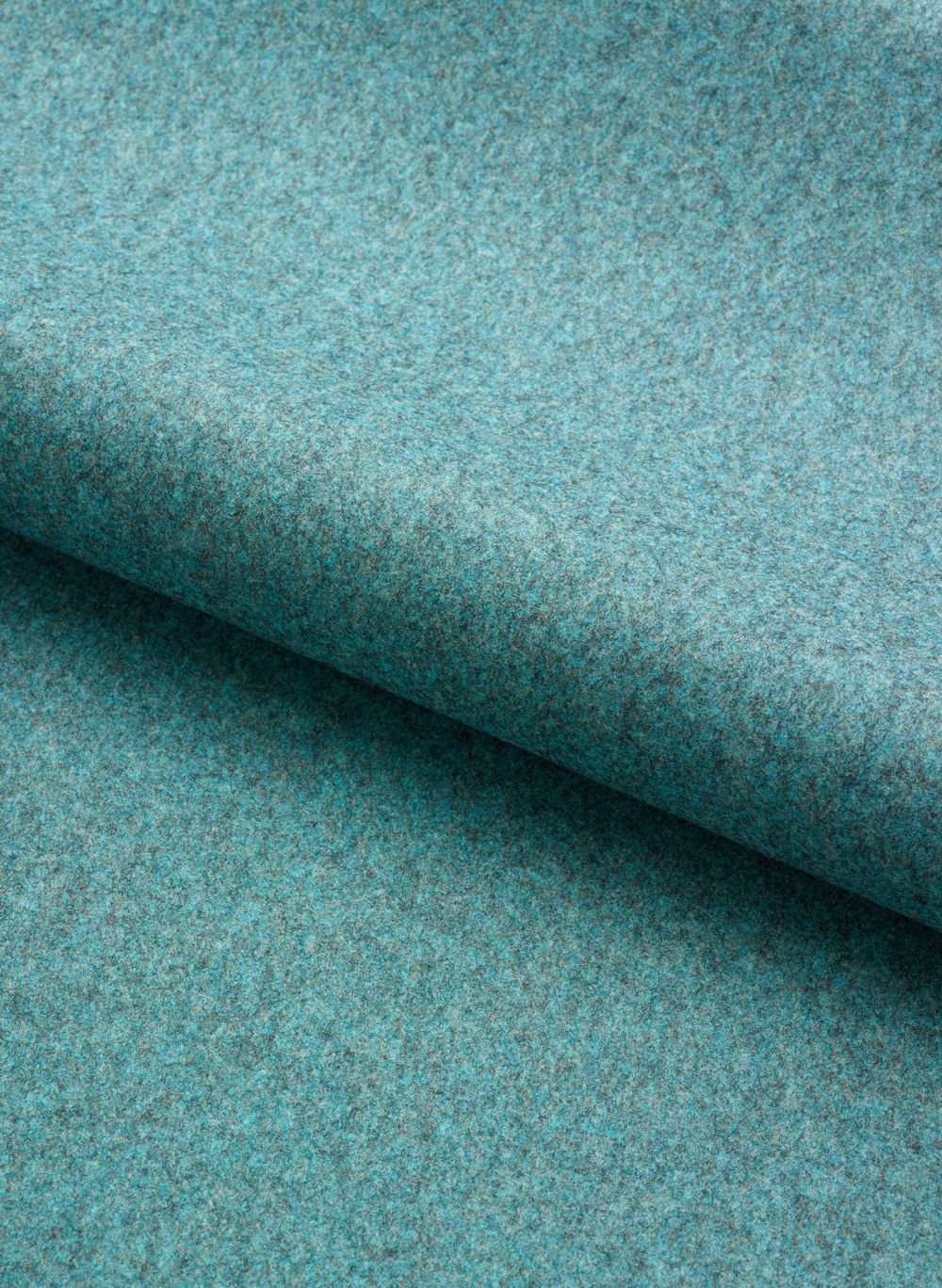 /cdn-cgi/image/width=1500,quality=85,format=auto/globalassets/content-media/images/stories/kvadrats-expert-advice-for-textile-selection/narative-slider/divina-md-2.jpg