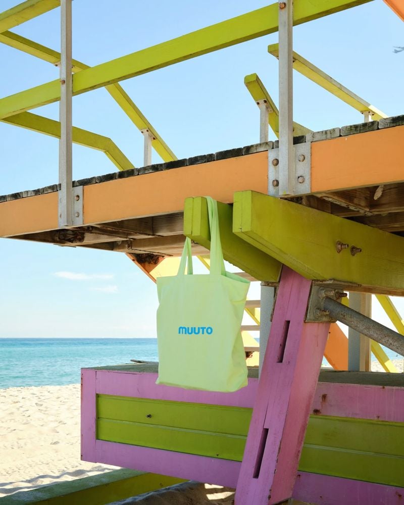 /cdn-cgi/image/width=1500,quality=85,format=auto/globalassets/content-media/images/stories/muuto-at-art-basel-miami-beach/slider/_dsf3031med-res.jpg