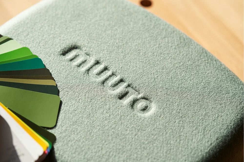 /cdn-cgi/image/width=1500,quality=85,format=auto/globalassets/content-media/images/stories/thoughtful-storage--restore-series/mika-tolvanen-restore-muuto-hi-res-6_optimized.jpg