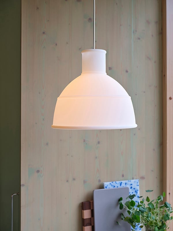 /cdn-cgi/image/width=1500,quality=85,format=auto/globalassets/content-media/lighting-guide/technical-handbook/unfold-pendant-lamp-translucent-white-low-res.jpg