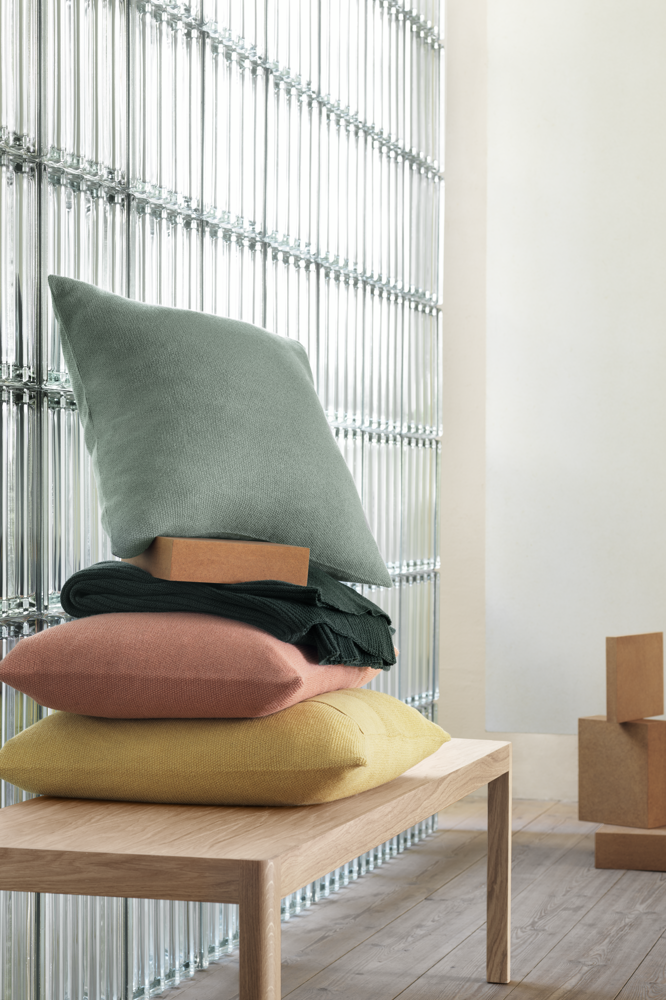 layer-cushion-lifestyle-image-23-roll-up-image.png