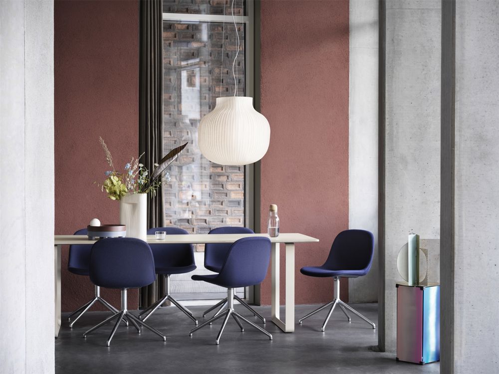 /globalassets/content-media/images/configurator/fiber-side-chair-swivel-twill-weave-780-polished-alu-70-70-table-sand-strand-pendant-ridge-vase-muuto-org_150.jpg?revision=639085607420000000