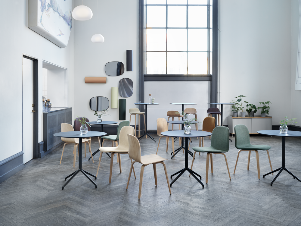 /globalassets/content-media/images/configurator/visu-chair-bar-stool-canvas-926-414-424-674-still-cafe-silent-framed-corky-fluid-enfold-horizontal-muuto-org.png?revision=639085611370000000