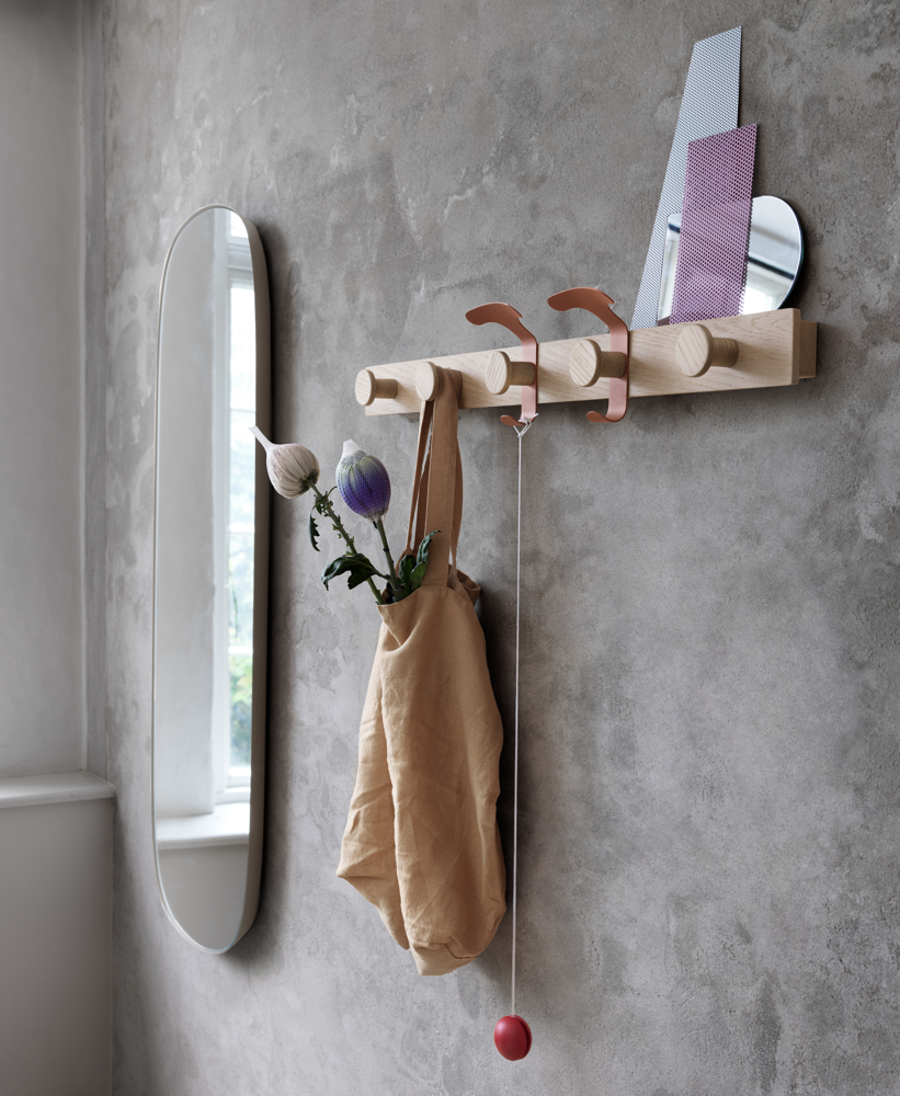 avail-coat-rack-oak-copper-brown-framed-mirror-large-rose-clear-muuto-org.png