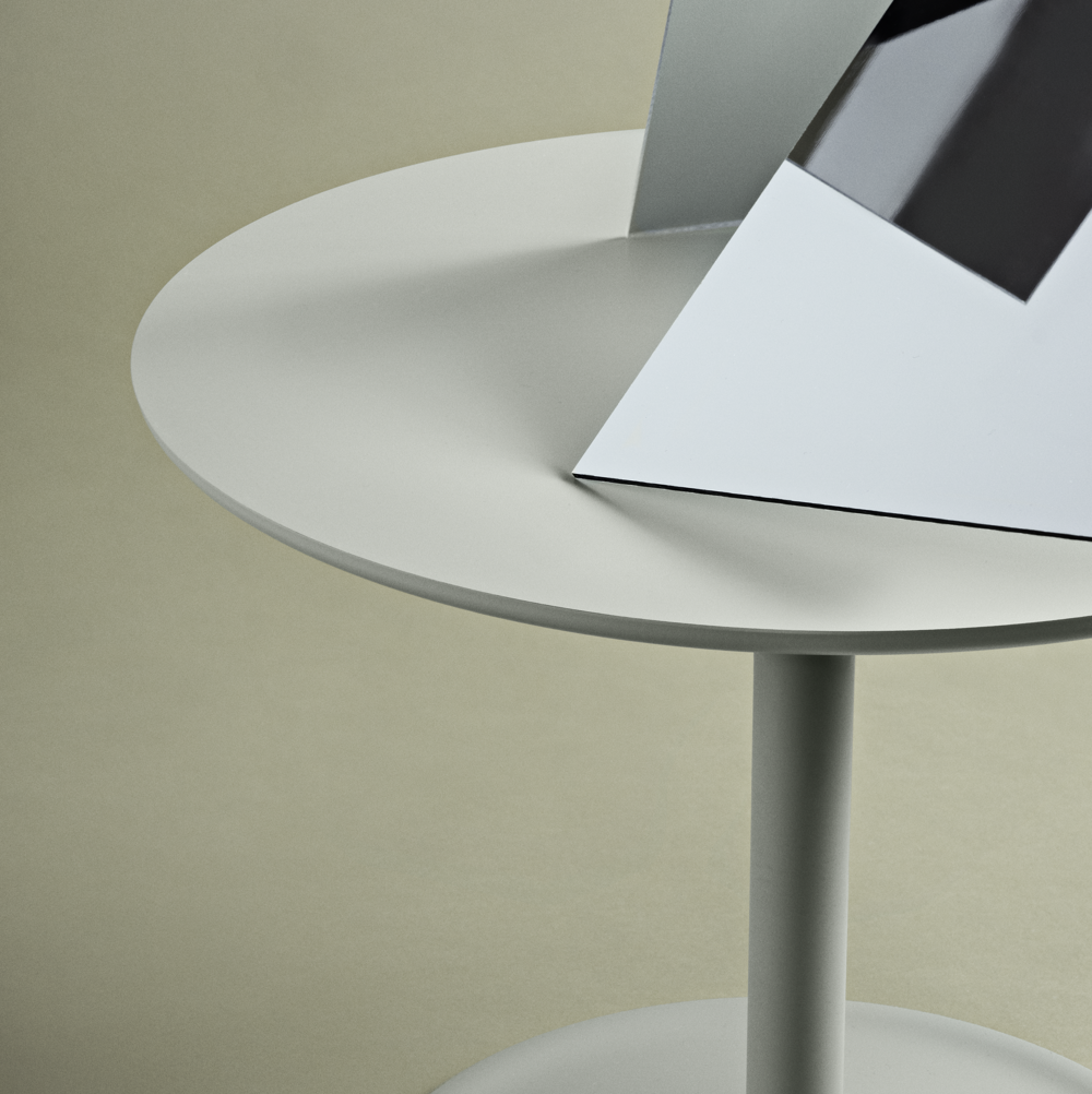  soft-side-table-dusty-green-muuto-org-2x2-tiles-half-size-image