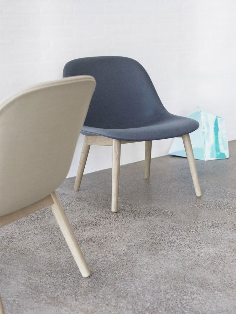 fiber-lounge-wood-base-divina