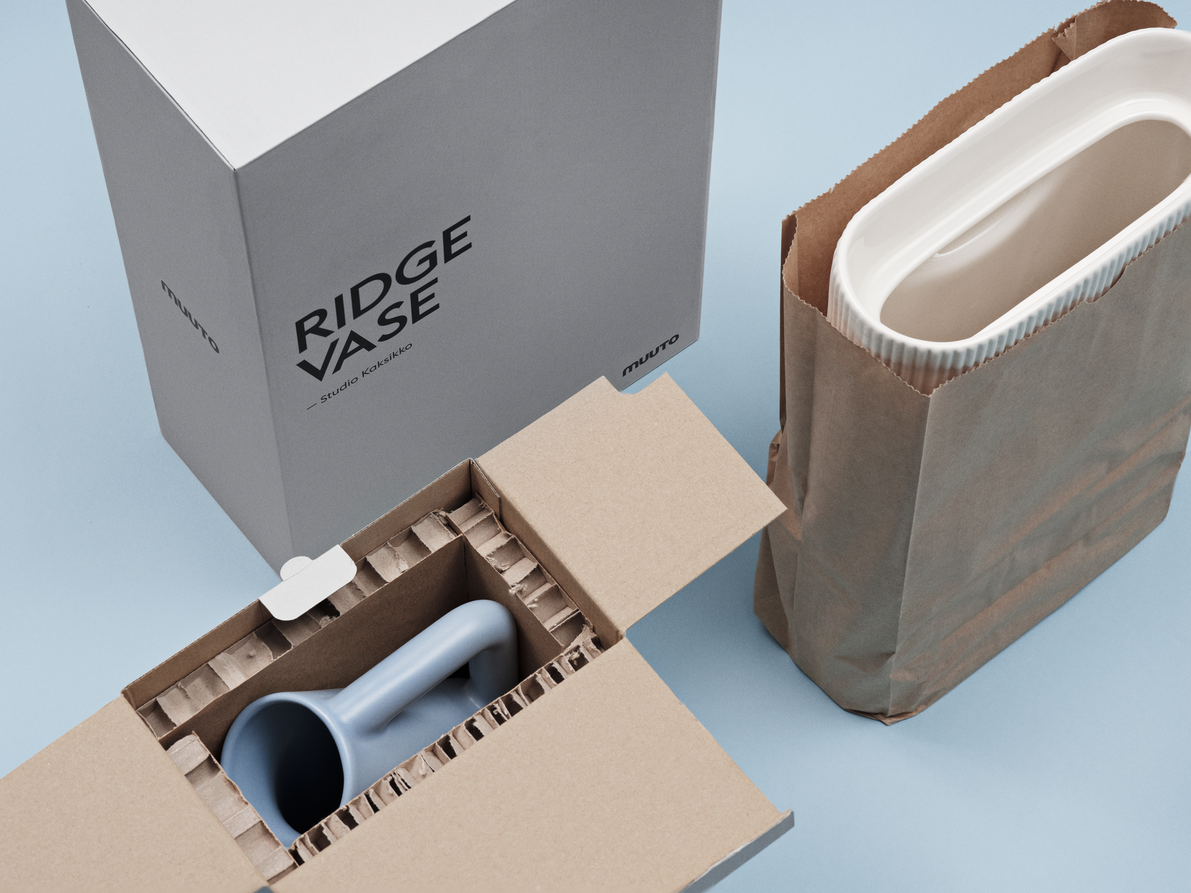 /globalassets/content-media/images/sustainability/ridge-vase-tub-jug-packaging.png?revision=639128736800000000