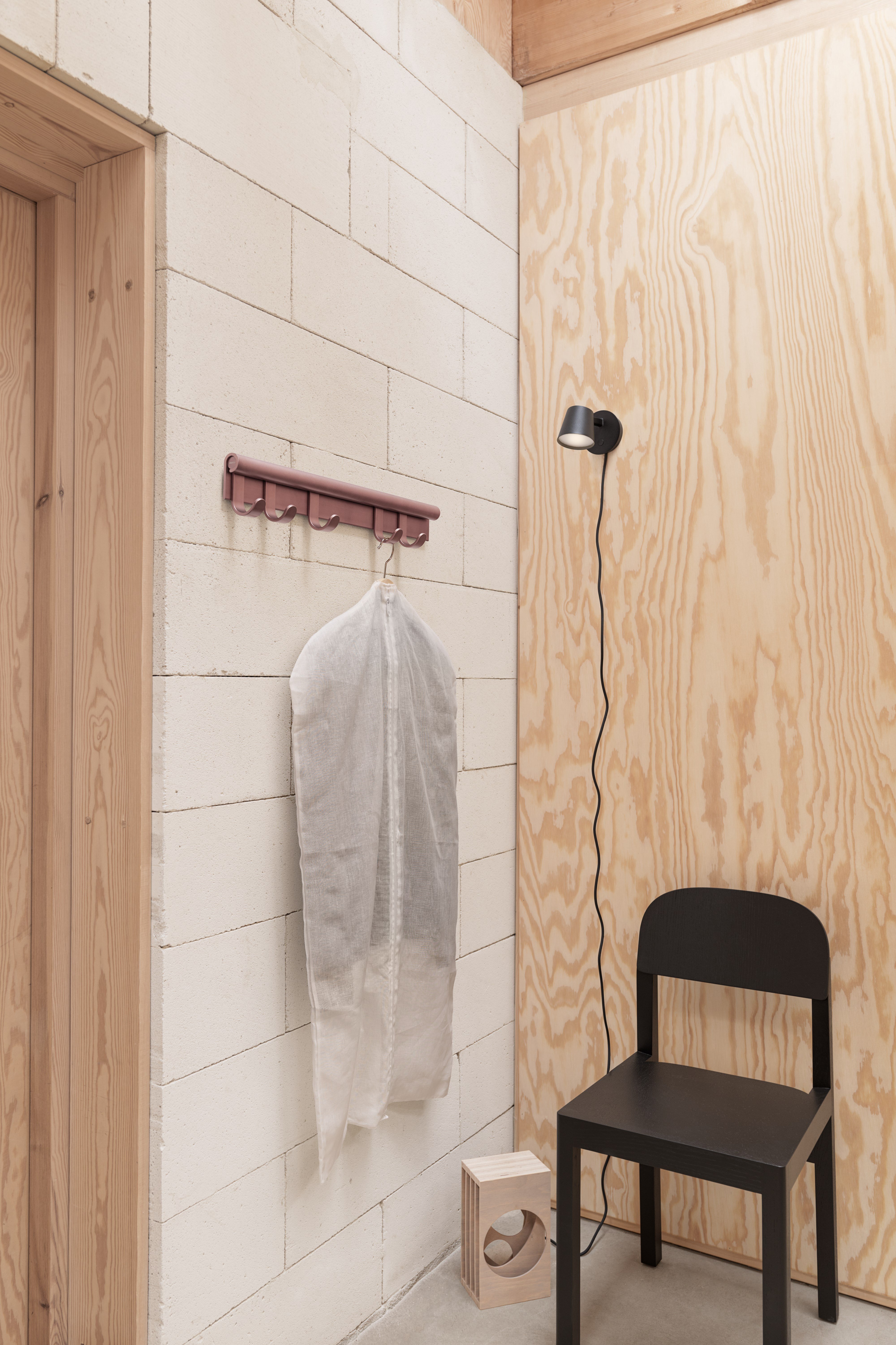 coil-coat-rack-plum-lifestyle- coil-coat-rack-plum-lifestyle-