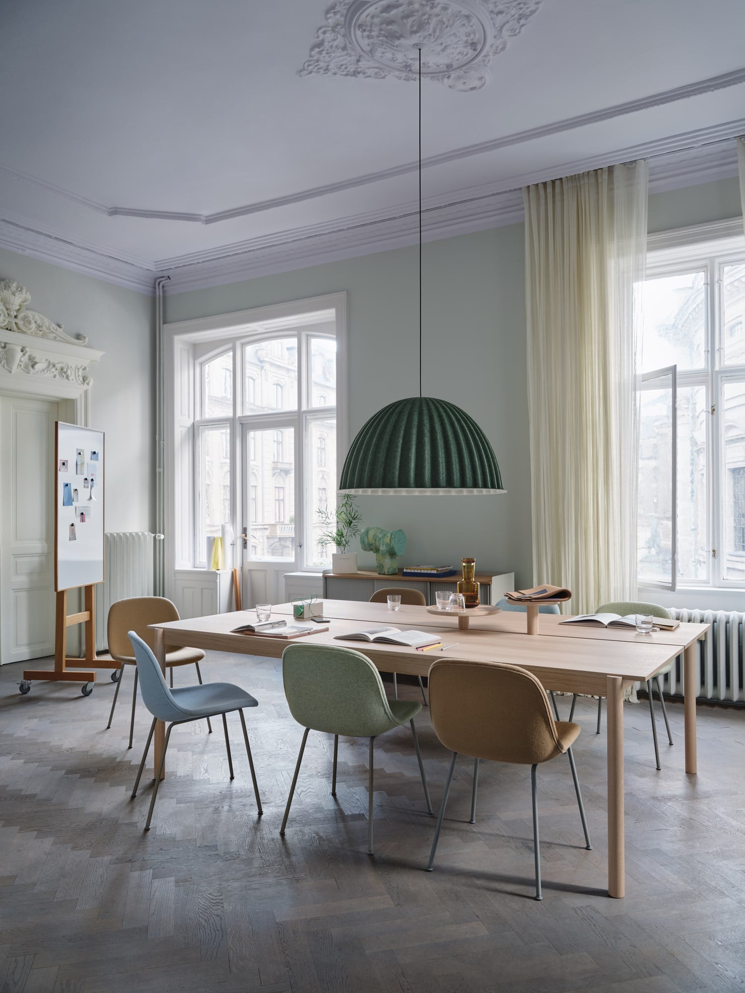 Under the Bell Pendant Lamp | Wonderful in wide spaces Under the Bell Pendant Lamp | Wonderful in wide spaces