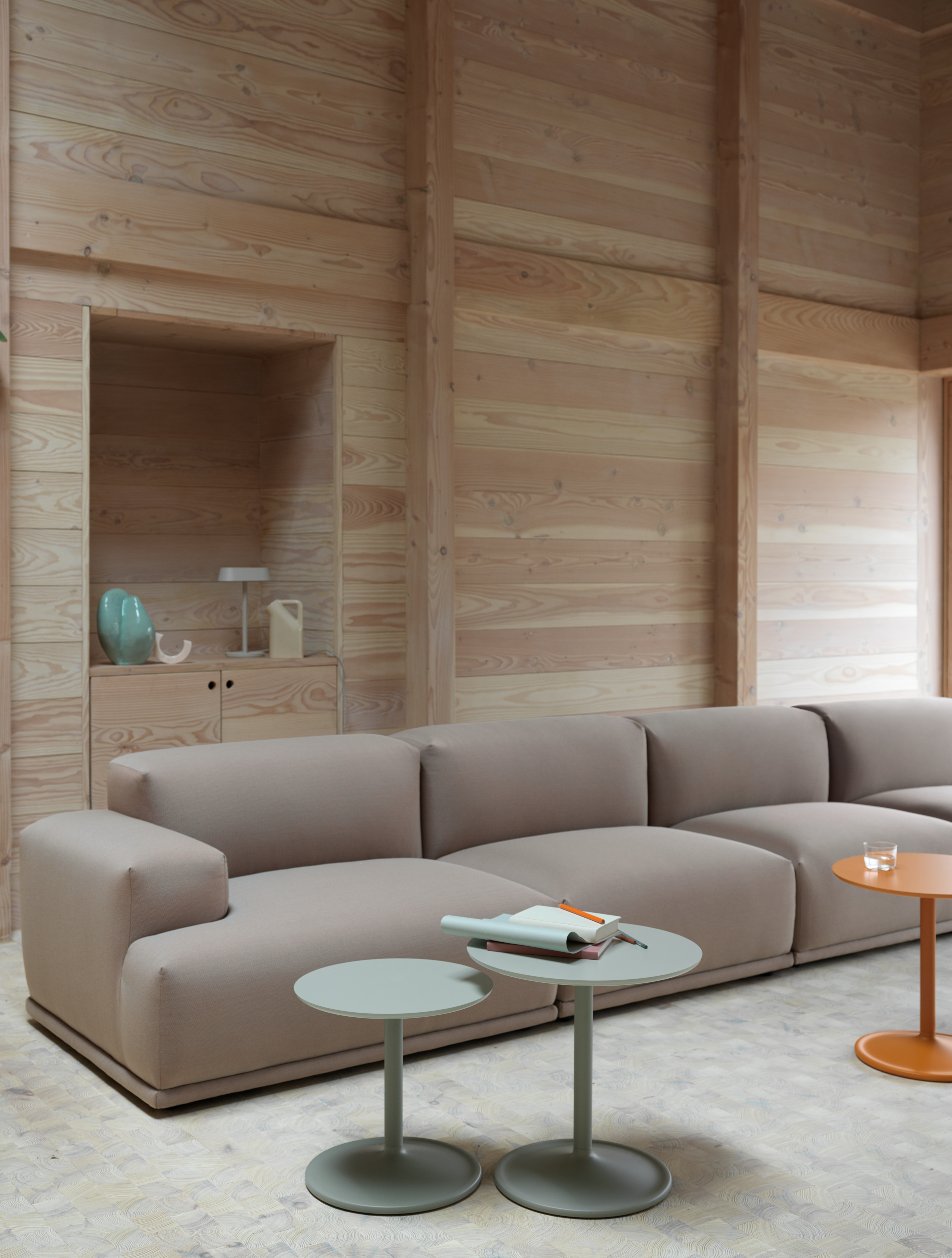 Soft Side Table Dusty Green/Orange, Connect Steelcut Trio 426, Linear Table Lamp, Tub Jug