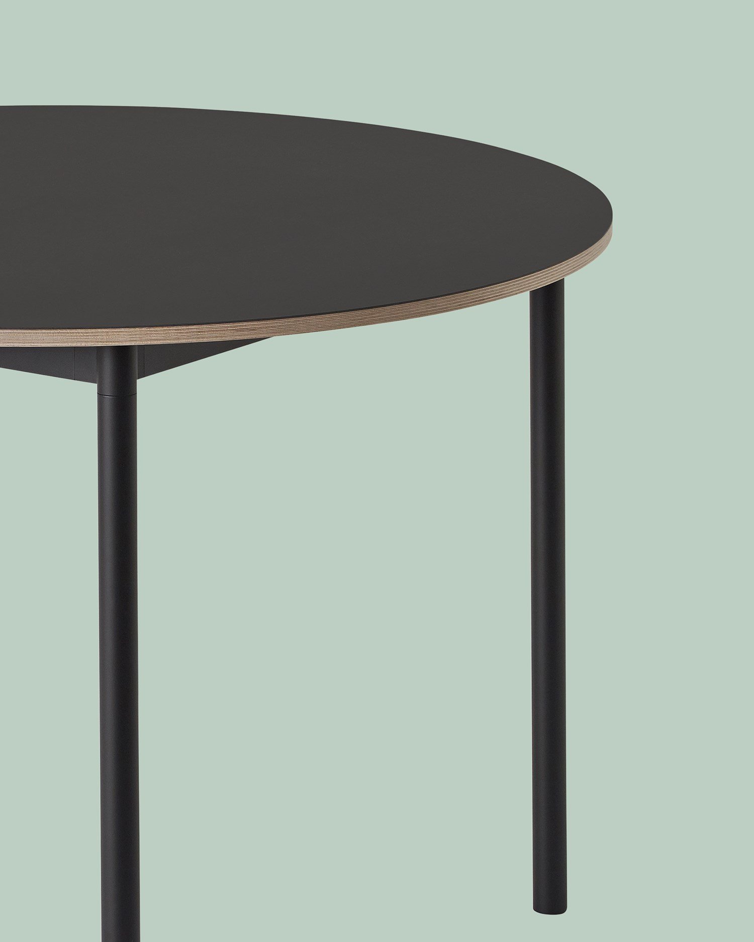Base Table - Round | Simple lines in Scandinavian design