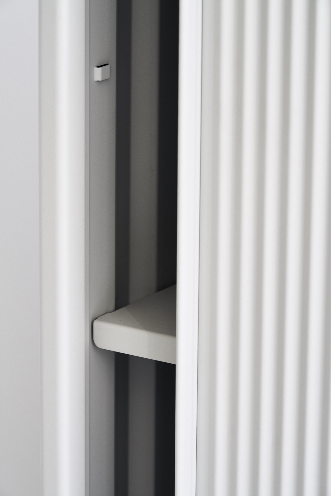 Complementing Contrasts — Enfold Sideboard