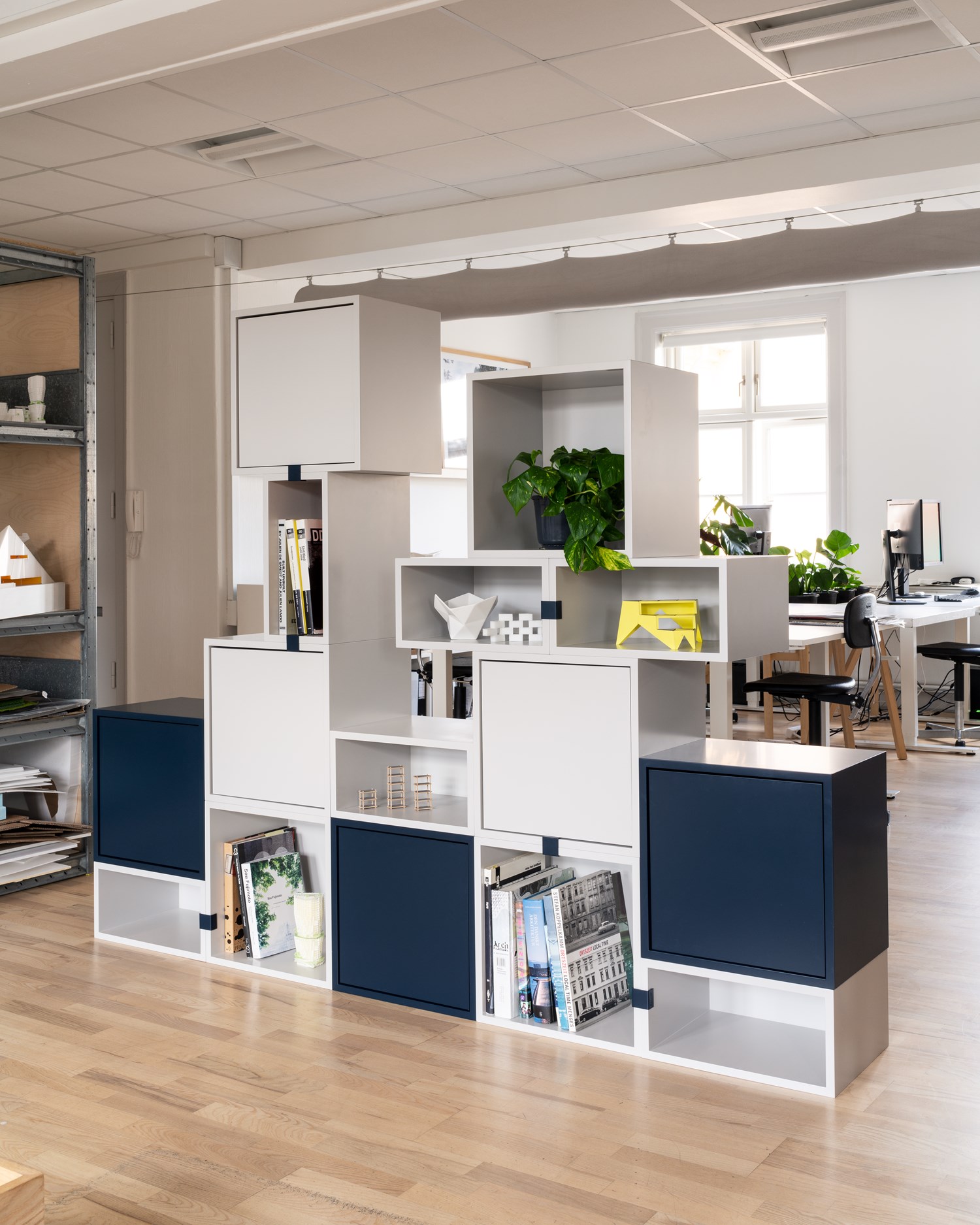 Julien-de-smedt-stacked-story-muuto-hi-res-9