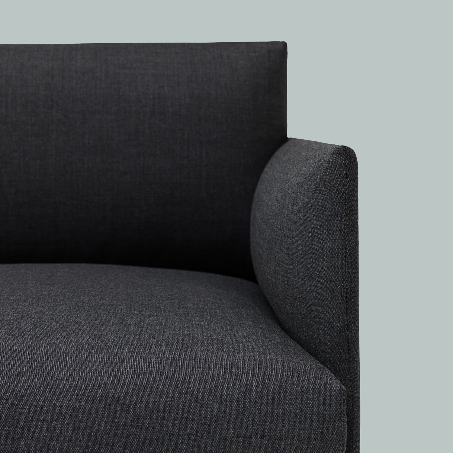 Outline Studio Chair | Compact elegance