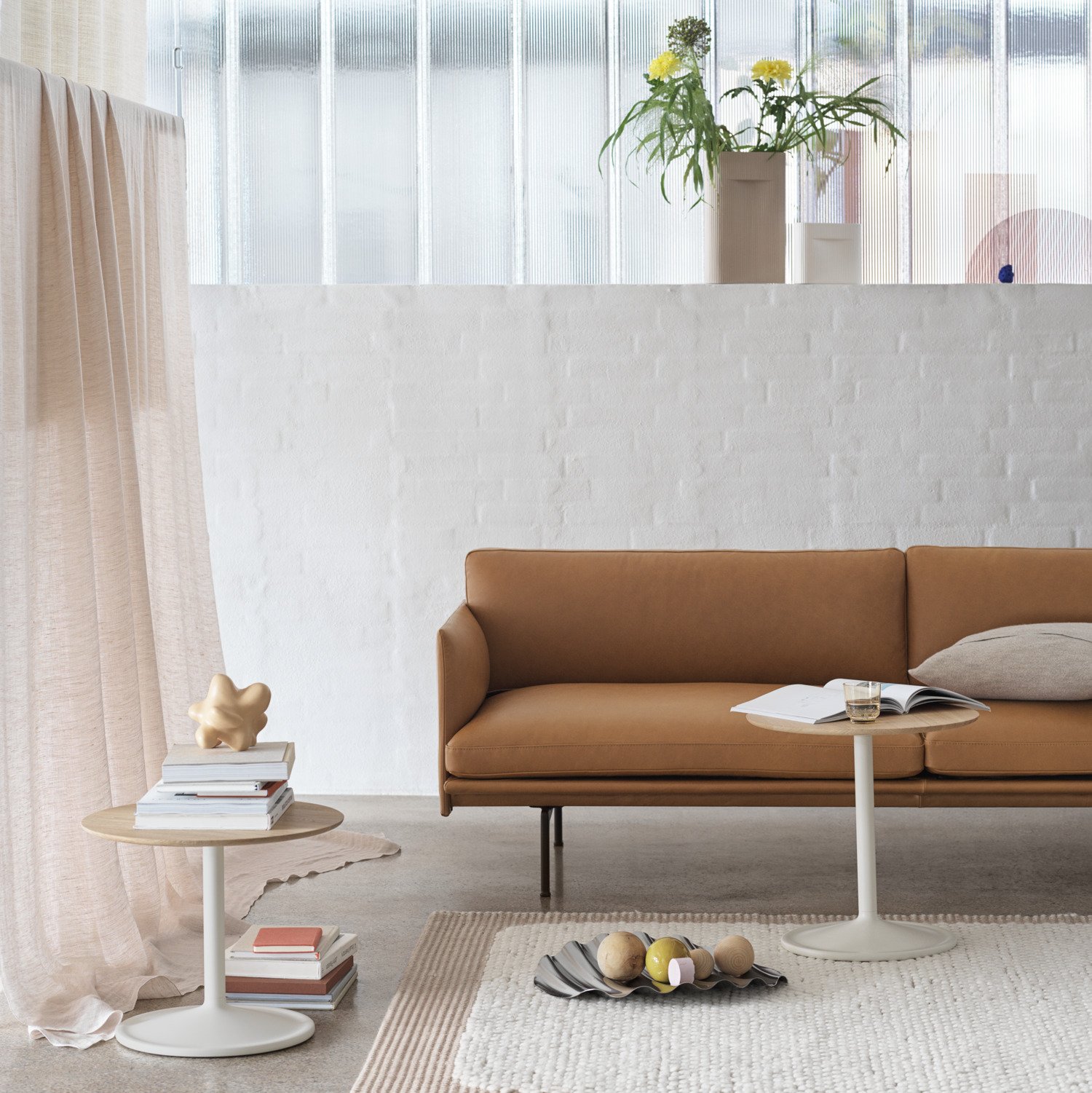 Zuigeling flauw variabel The Outline Sofa Family