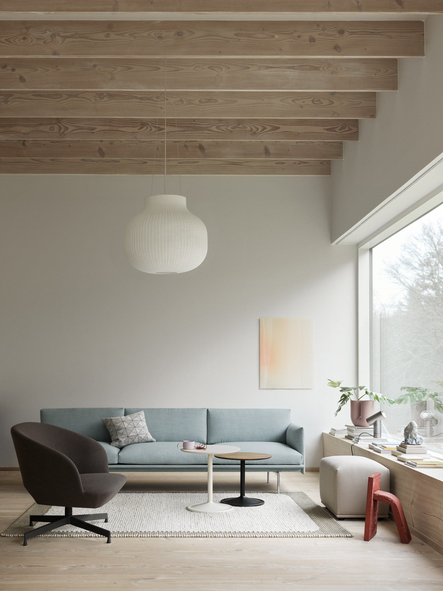 Outline Sofa | Elegantly Scandinavian