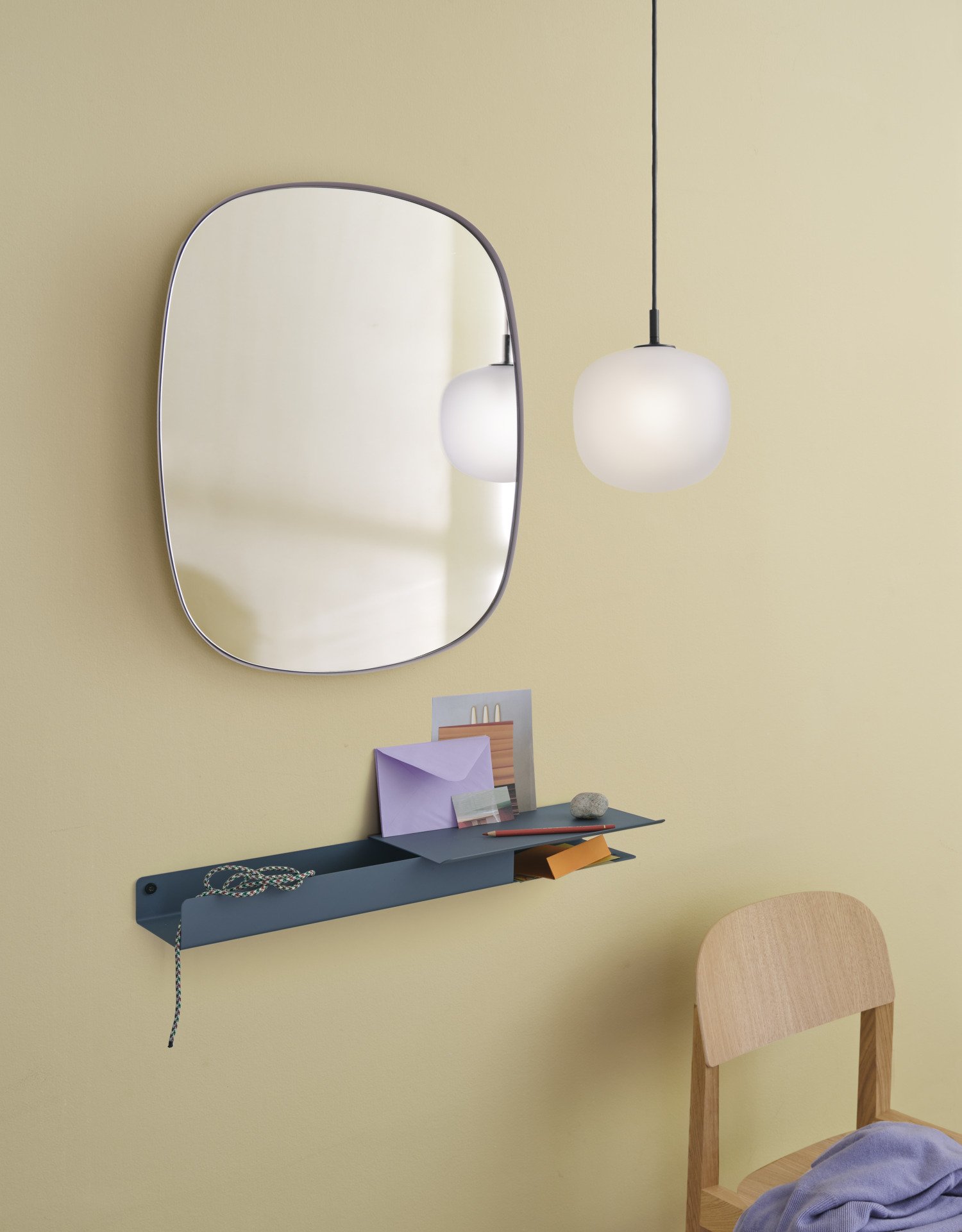 Folded Shelves Platform in Blue Grey - Rime Pendant Lamp Ø12 cm in Black - Framed Mirror Small in Grey/Clear - Workshop Chair in Oak
