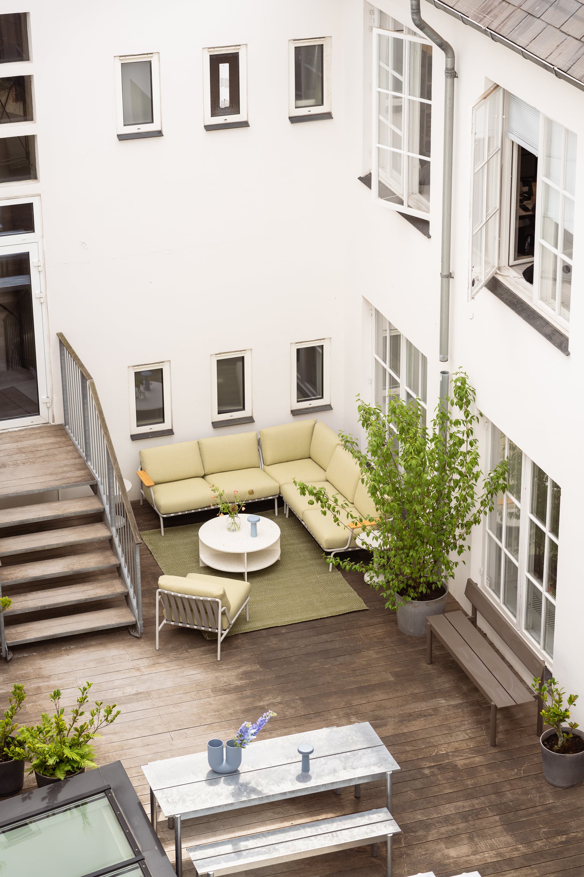 /globalassets/katja--nanna/3days-recap-story/images/muuto-showroom-3dd-2026-settle-series-lo-res.jpg?revision=639172956900000000
